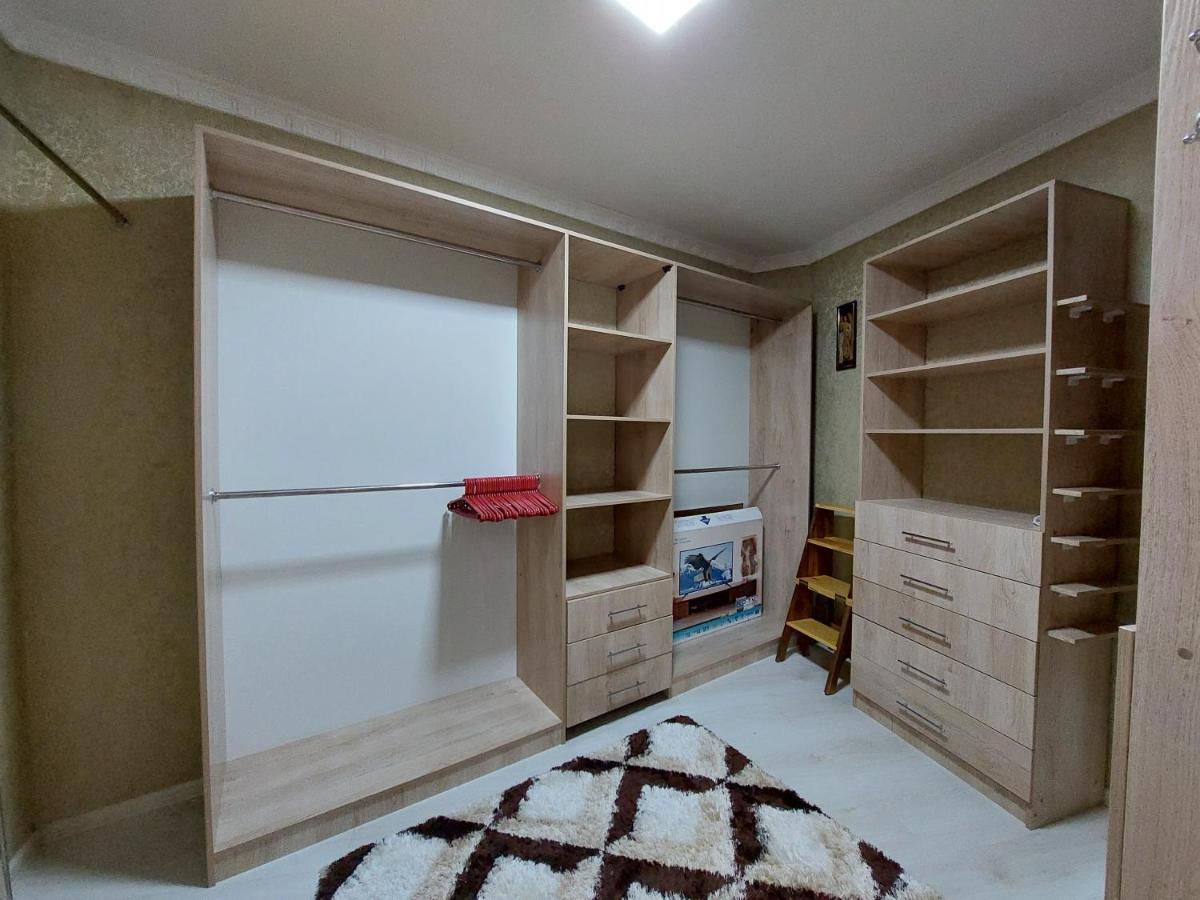 Hi-Tech Apartment In City Center Tashkent Bagian luar foto
