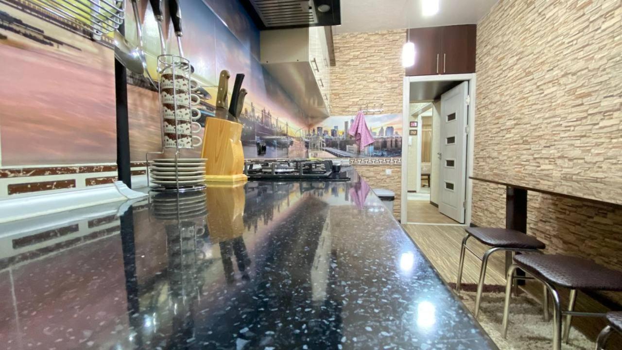 Hi-Tech Apartment In City Center Tashkent Bagian luar foto