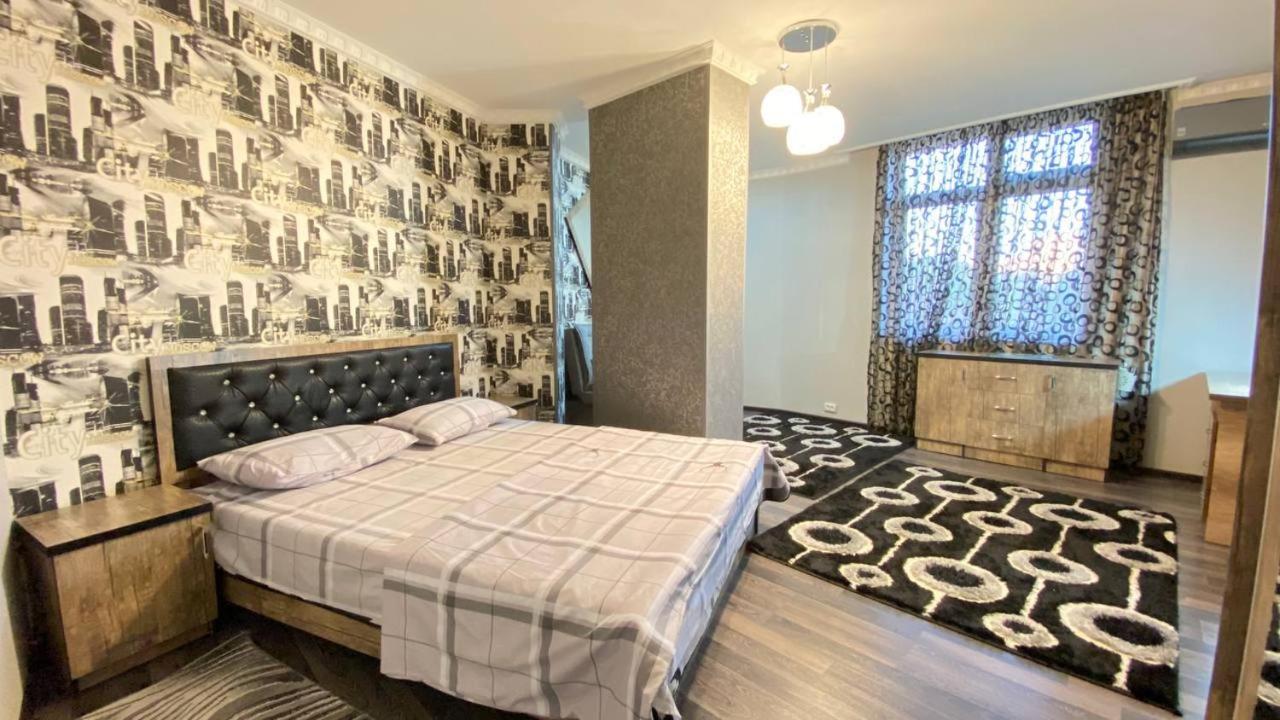 Hi-Tech Apartment In City Center Tashkent Bagian luar foto