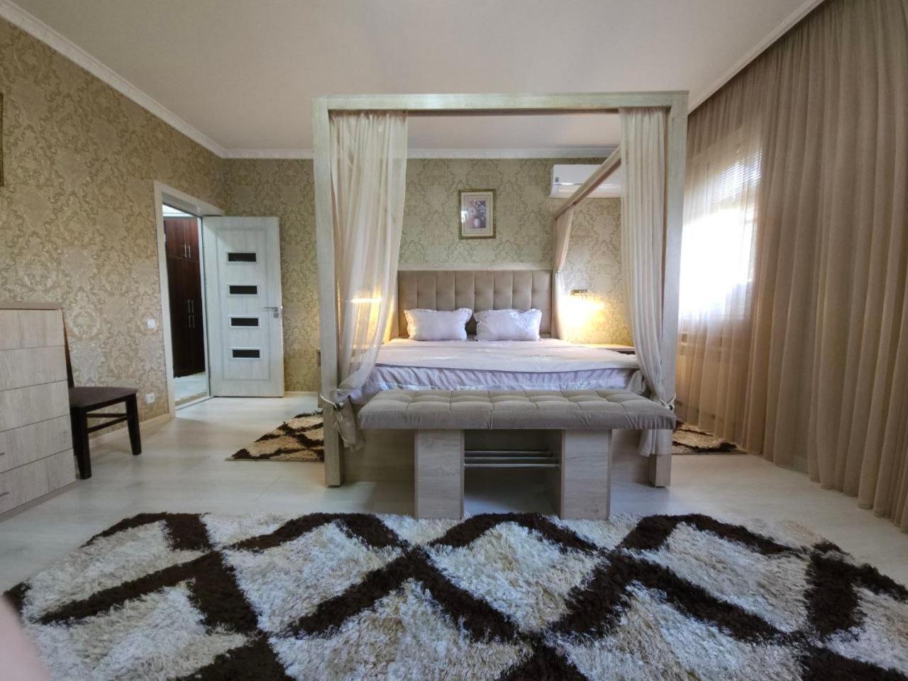 Hi-Tech Apartment In City Center Tashkent Bagian luar foto