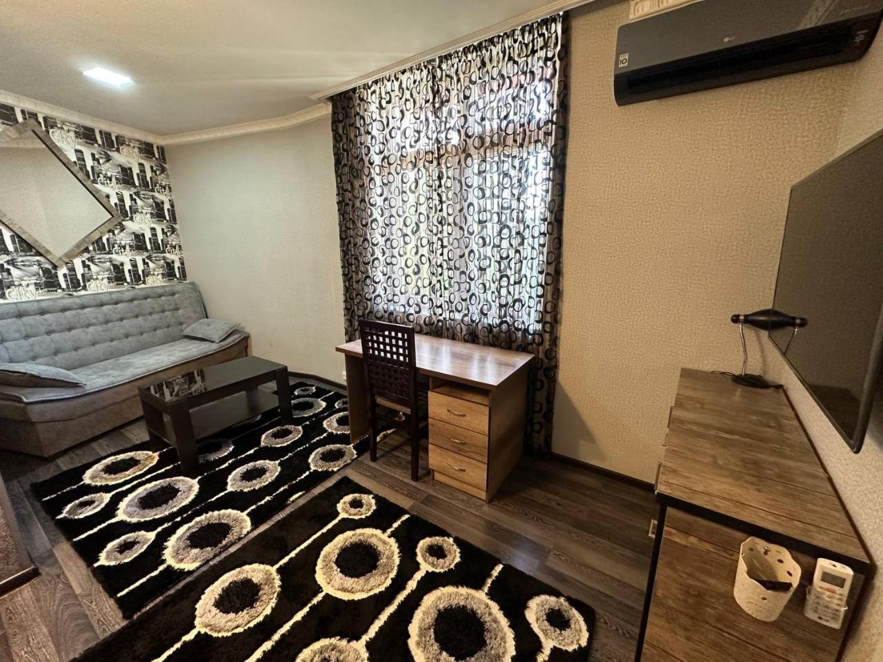 Hi-Tech Apartment In City Center Tashkent Bagian luar foto
