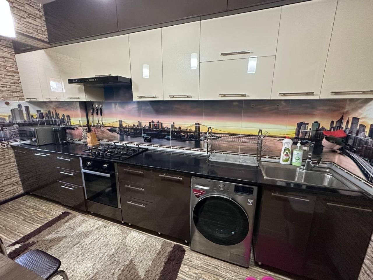 Hi-Tech Apartment In City Center Tashkent Bagian luar foto